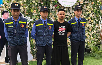 Mr. Đàm, Lam Trường lặn lội về tận quê Hữu Công dự đám cưới, có cả dàn vệ sĩ thắt chặt an ninh ở sự kiện